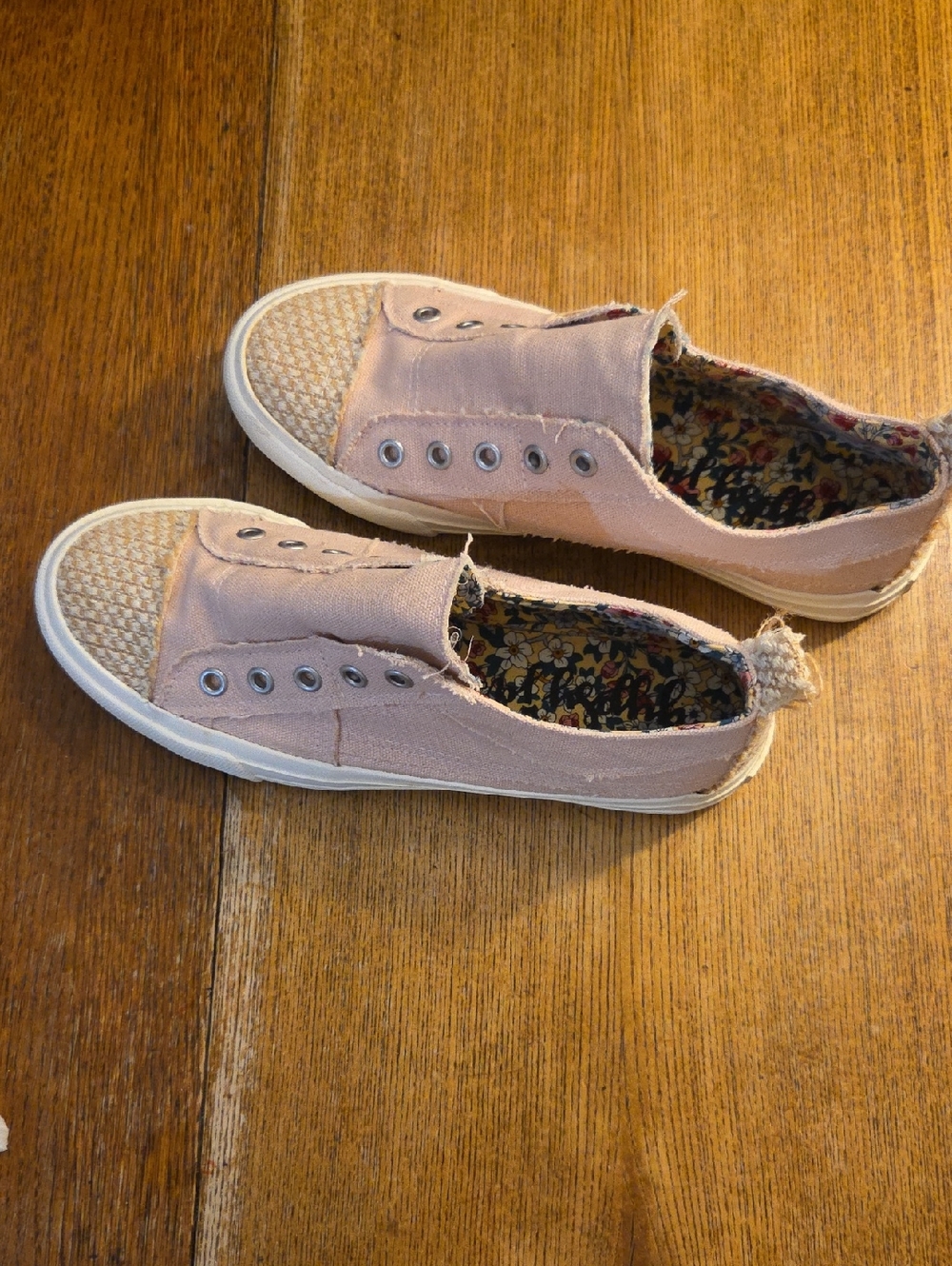 Slip-On Canvas Sneakers in Dusty Pink with Woven Toe - Picture 3 of 3